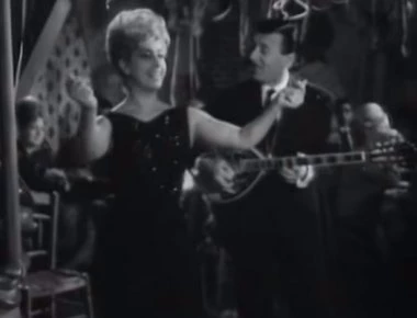 Ποιο πασίγνωστο ελληνικό λαϊκό άσμα γράφτηκε... στην τουαλέτα;